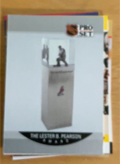 1990-91 Pro Set #386 The Lester B. Pearson Award Mark Messier — front