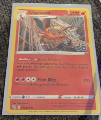 2022 Pokémon GO #10 Charizard — front