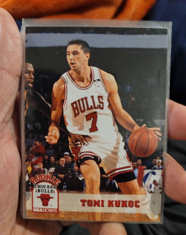 1993-94 Hoops #313 Toni Kukoc — front