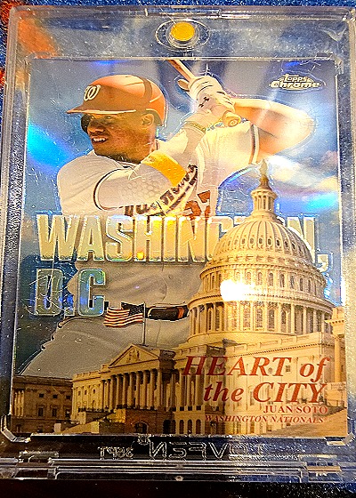 2022 Topps Chrome Heart of the City #HOC-6 Juan Soto — front