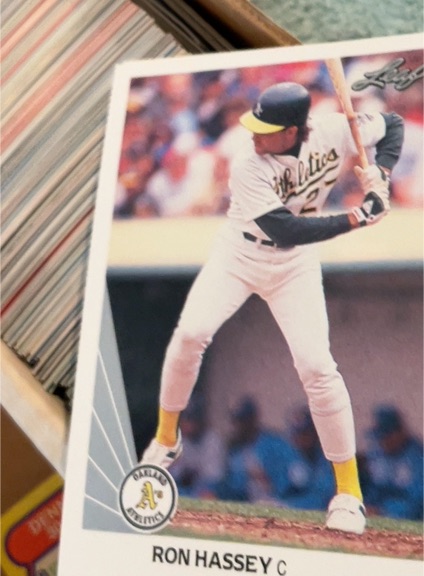 1990 Leaf #326 Ron Hassey — front