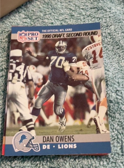 1990 Pro Set #704 Dan Owens — front