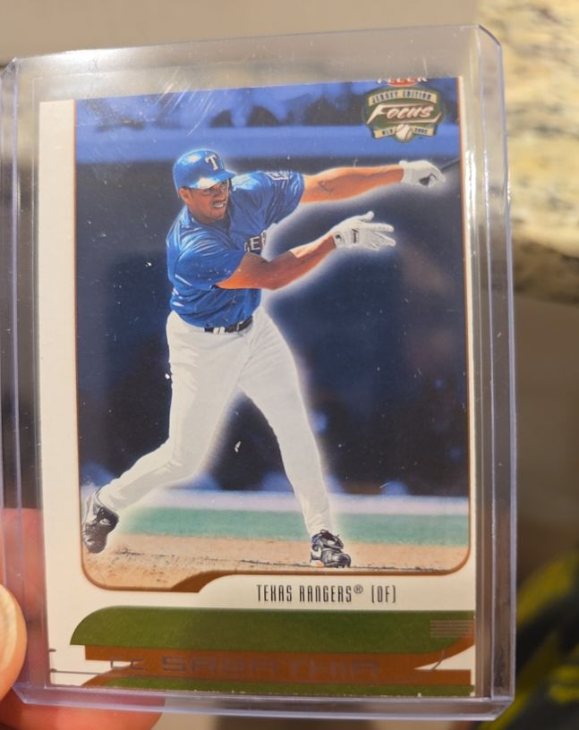2002 Fleer Focus Jersey Edition #120 Juan Gonzalez — front