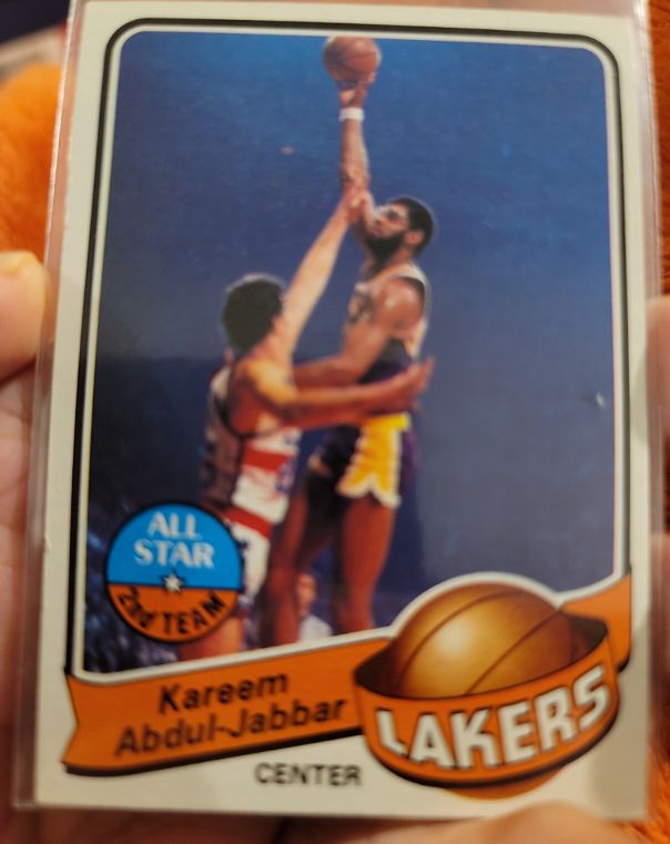 1979-80 Topps #10 Kareem Abdul-Jabbar — front