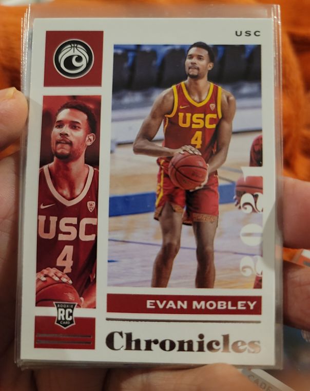 2021 Panini Chronicles Draft Picks #2 Evan Mobley — front