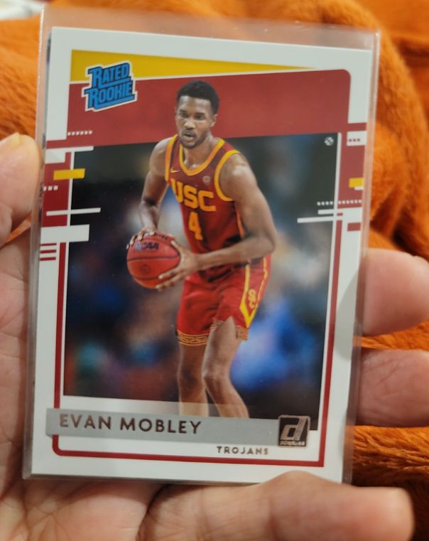 2021 Panini Chronicles Draft Picks #27 Evan Mobley — front