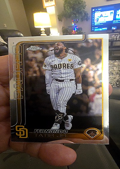 2025 Topps Chrome #159 Fernando Tatís Jr. — front