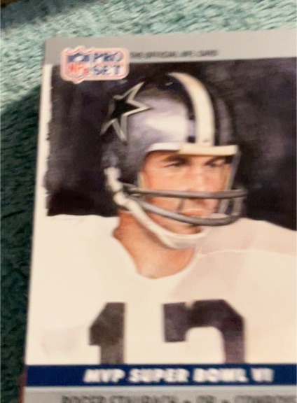 1990 Pro Set #6 Roger Staubach — front