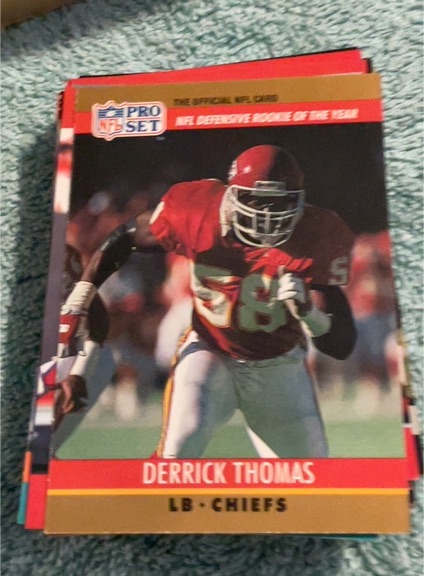 1990 Pro Set #6 Derrick Thomas — front