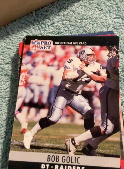 1990 Pro Set #154 Bob Golic — front