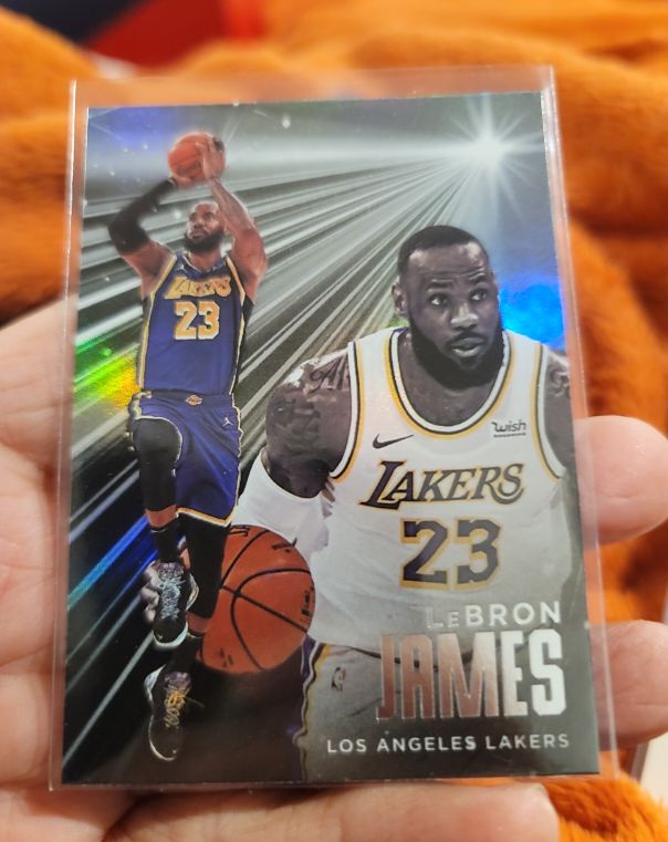2020-21 Panini Chronicles Essentials #227 LeBron James — front