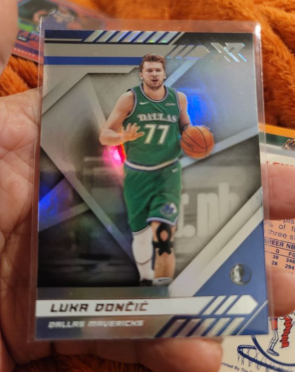 2020-21 Panini Chronicles XR #300 Luka Dončić — front