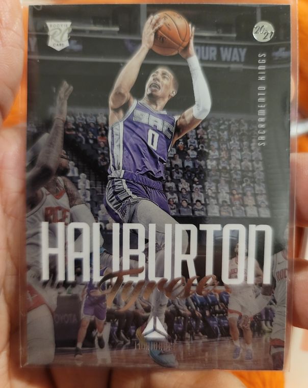 2020-21 Panini Chronicles Luminance #149 Tyrese Haliburton — front