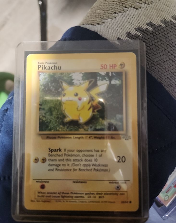 1999 Pokemon Jungle #60 Pikachu — front