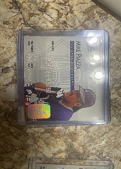 1995 Donruss Studio #4 Mike Piazza — front