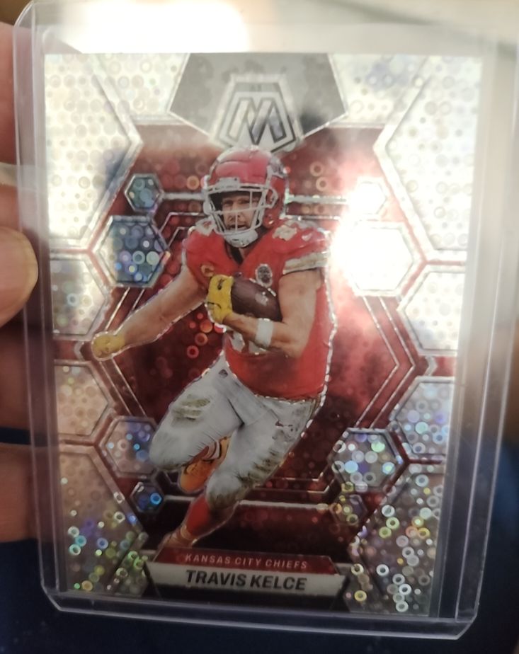 2023 Panini Mosaic Travis Kelce — front