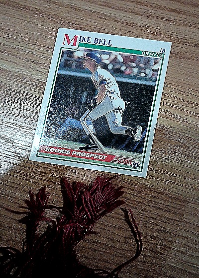 1991 Score #375 Mike Bell — front