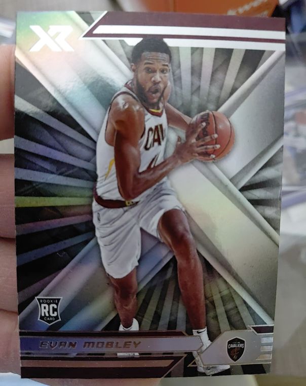 2021-22 Panini Chronicles XR #380 Evan Mobley — front