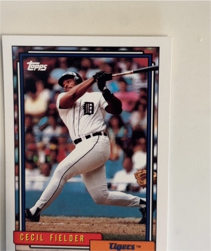 1992 Topps #425 Cecil Fielder — front