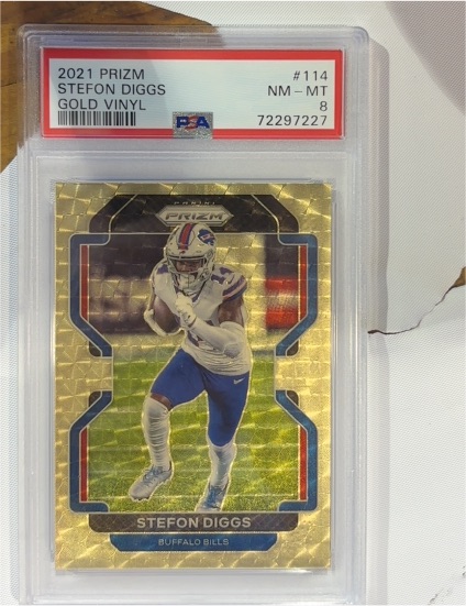 2021 Panini Prizm #114 Stefon Diggs Gold Vinyl — front