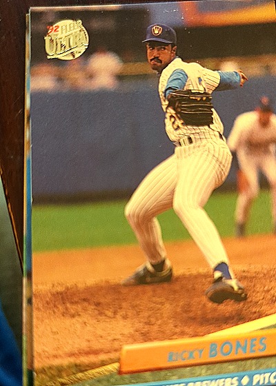 1992 Fleer Ultra #378 Ricky Bones Milwaukee Brewers — front
