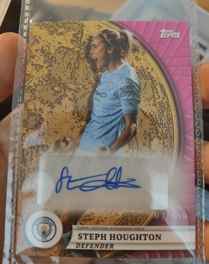 2024-25 Topps Blue Moon Manchester City STEPH HOUGHTON Gold Moon Auto Pink 07/50 — front