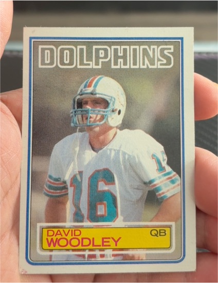 1983 Topps #323 David Woodley — front