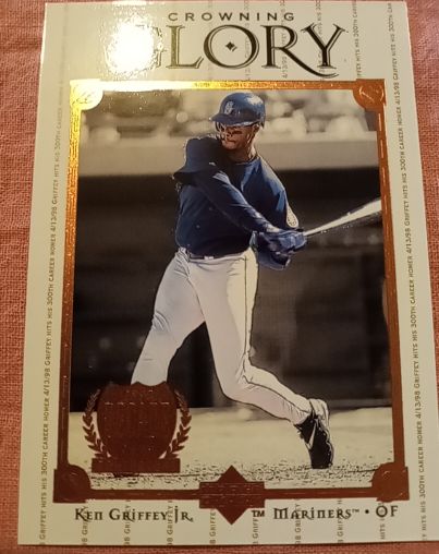 1999 Upper Deck Crowning Glory #CG3 Ken Griffey Jr. — front