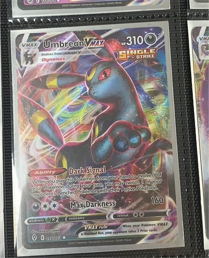 2021 Pokemon Evolving Skies #095 Umbreon VMAX — front