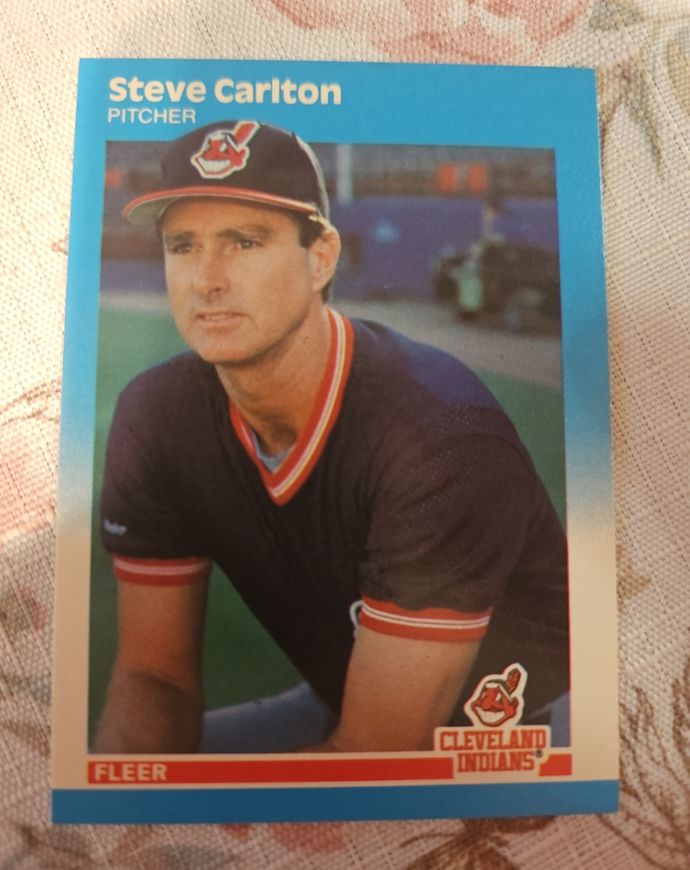 1987 Fleer Update #U-17 Steve Carlton — front