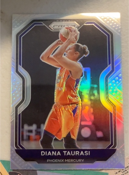 2021 Panini Prizm WNBA #28 Diana Taurasi — front