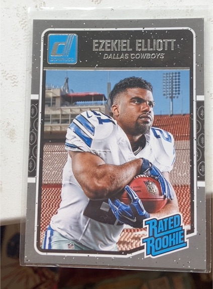 2016 Donruss #368 Ezekiel Elliott — front