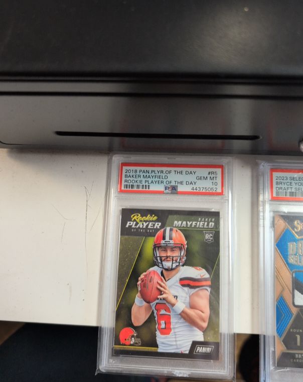 2018 Panini Player of the Day #R5 Baker Mayfield — front