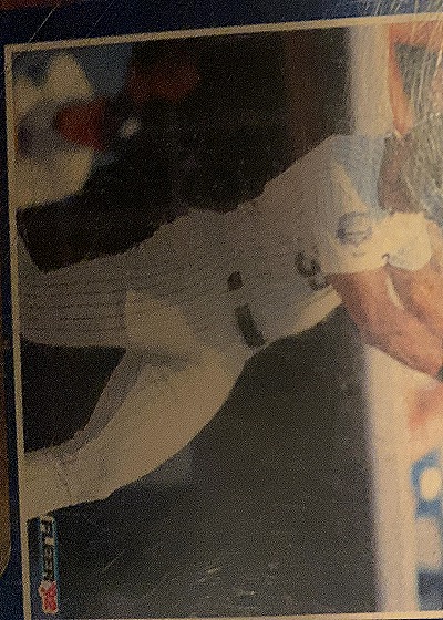 1991 Topps #2 Don Mattingly — front