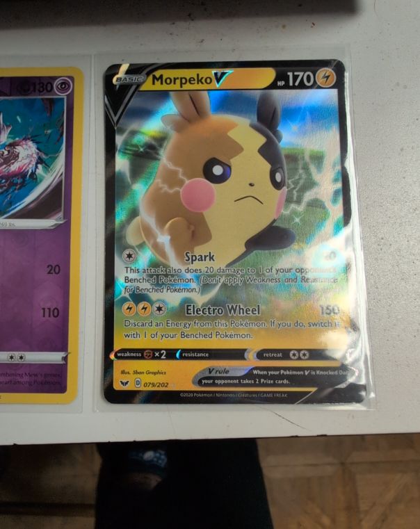 2020 Pokémon #079 Morpeko V — front