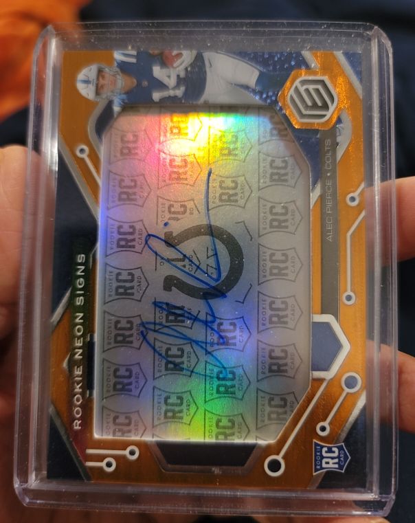2022 Panini Elements Rookie Neon Signs #27 Alec Pierce — front