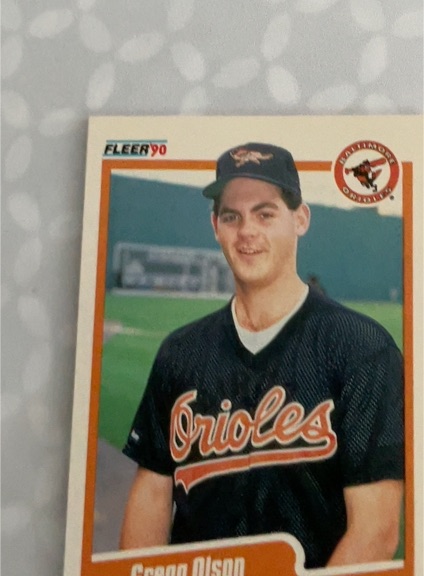 1990 Fleer #184 Gregg Olson Baltimore Orioles — front