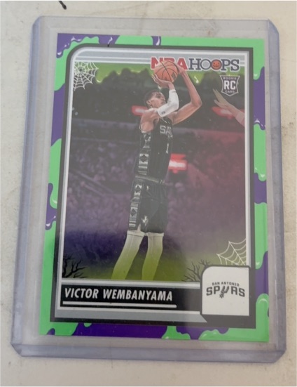 2023-24 Panini Haunted Hoops #108 Victor Wembanyama — front
