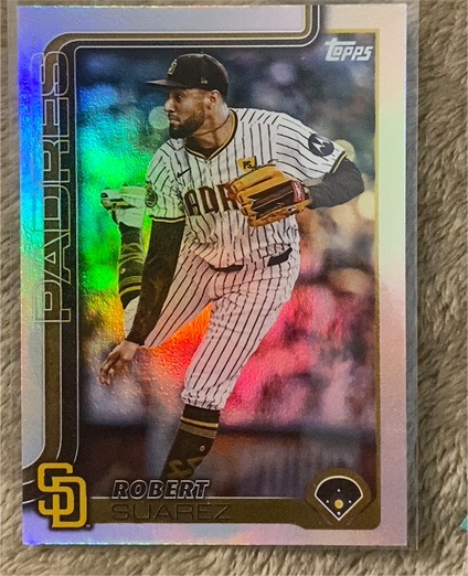 2025 Topps Series 2 #633 Robert Suarez — front