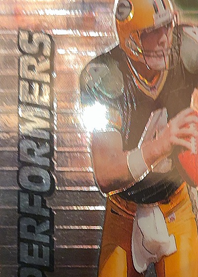 2000 SkyBox Football #PERFORMERS Brett Favre — front