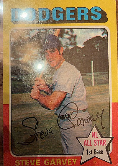 1975 Topps #140 Steve Garvey — front