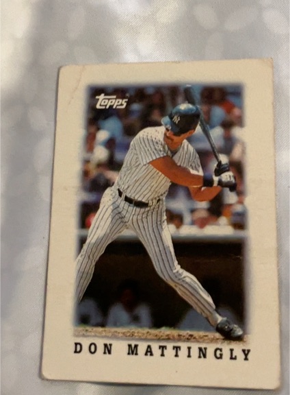 1988 Topps Major League Leaders Minis #27 Don Mattingly — front