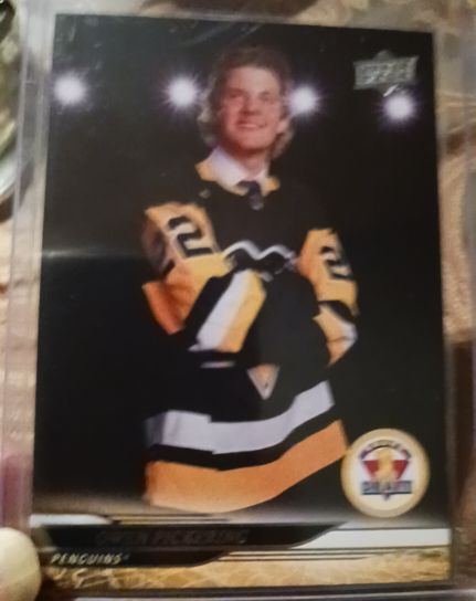 2024-25 Upper Deck Extended Series #732 Owen Pickering — front
