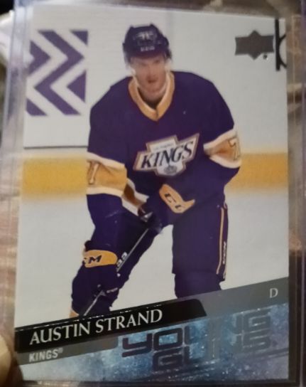 2020-21 Upper Deck Extended Series #722 Austin Strand — front