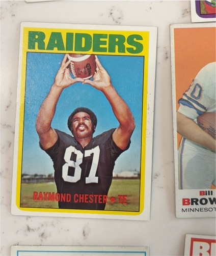 1972 Topps #143 Raymond Chester — front
