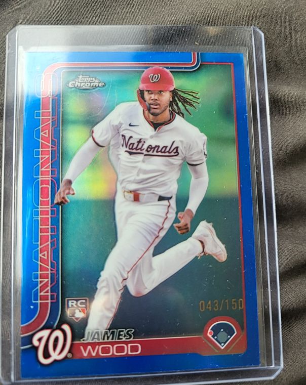 2025 Topps Chrome #043/150 James Wood — front