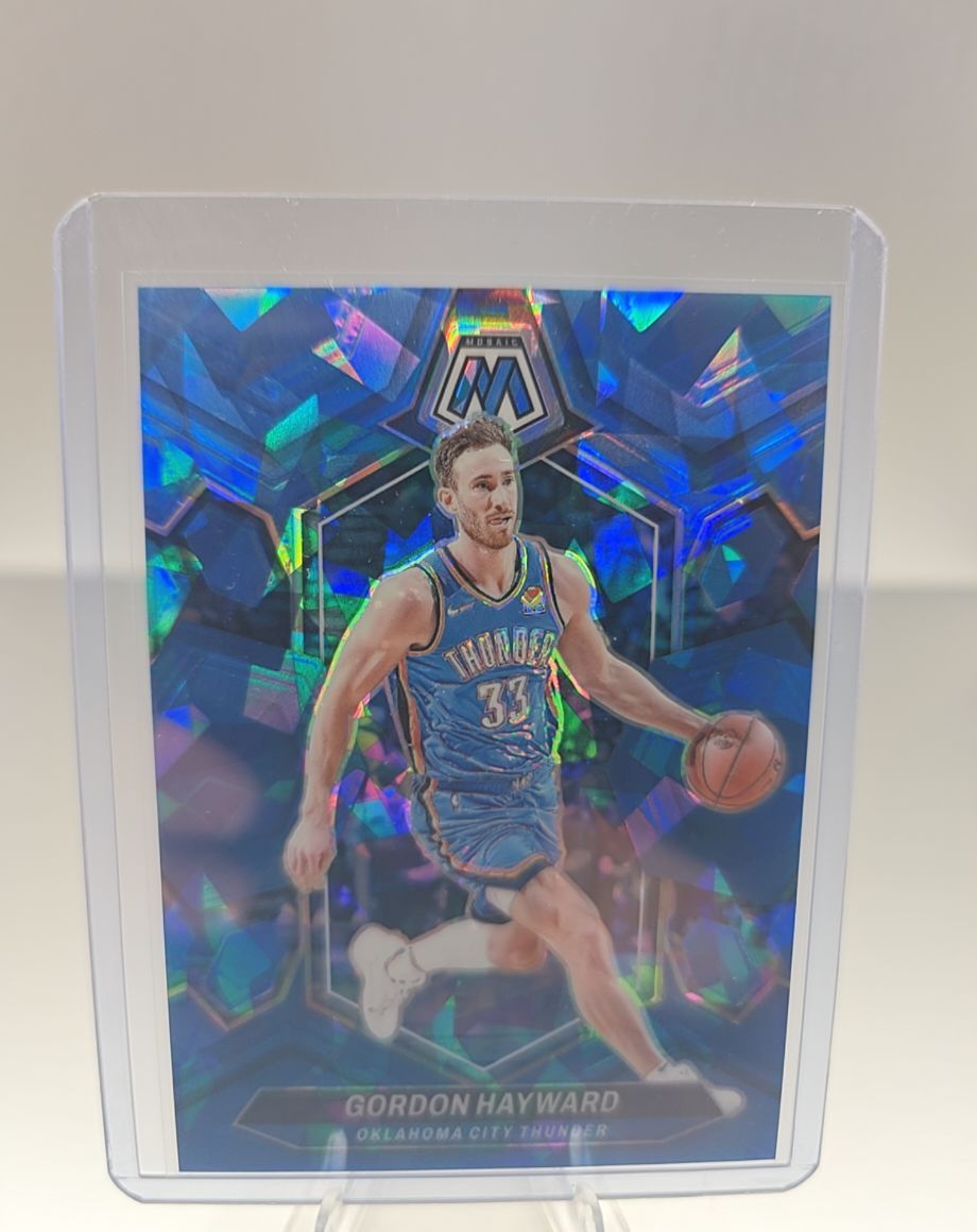 2022-23 Panini Mosaic #33 Gordon Hayward — front