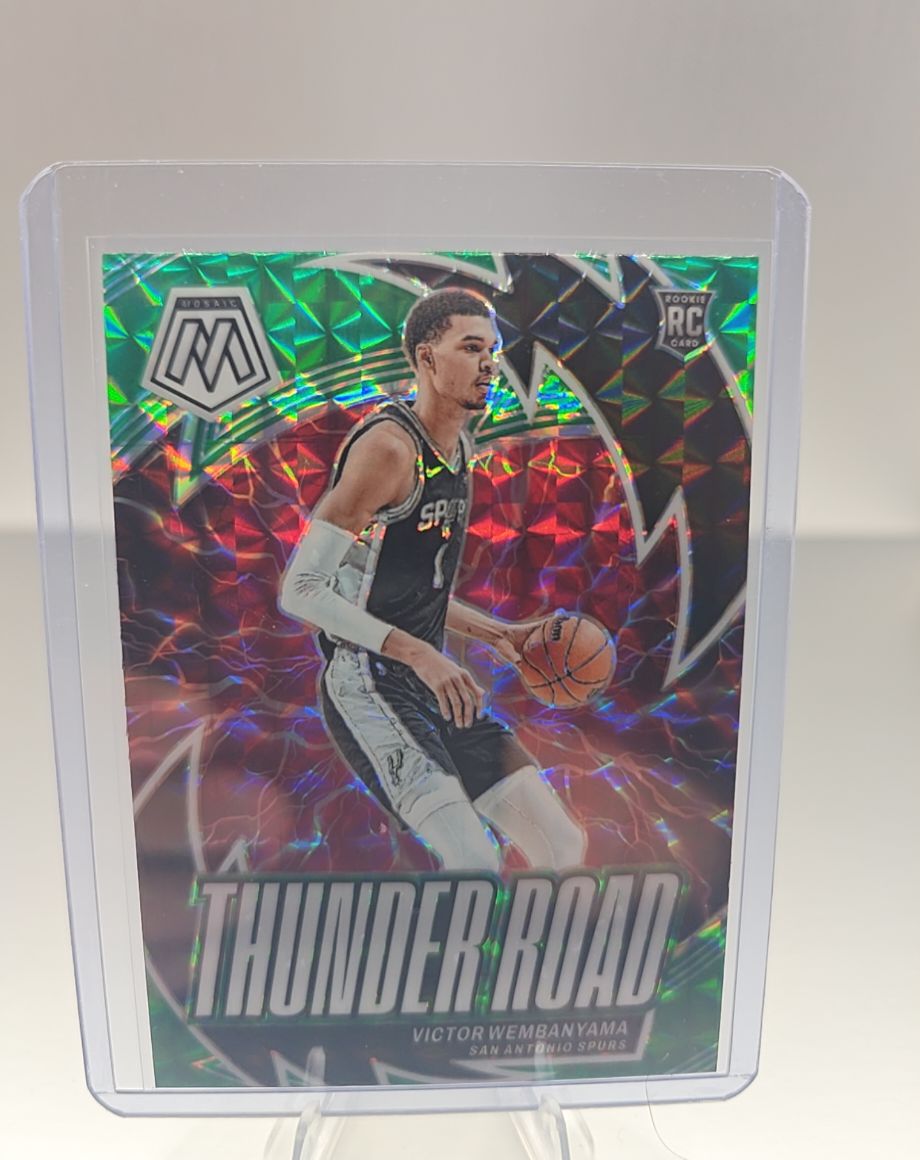 2023-24 Panini Mosaic #8 Victor Wembanyama Thunder Road Green Prizm Rookie — front