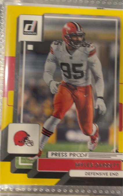 2022 Donruss #212 Myles Garrett — front
