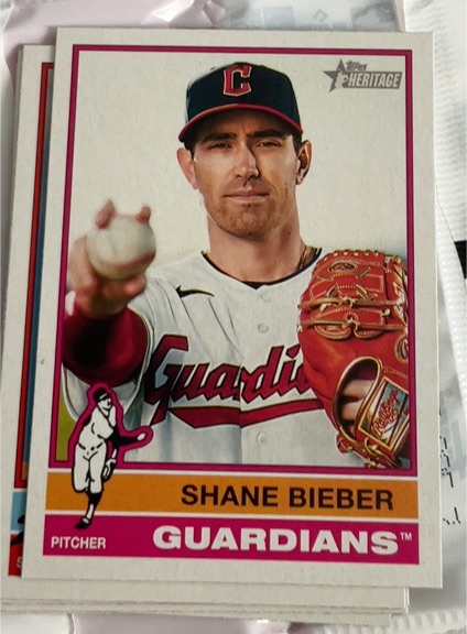 2025 Topps Heritage #477 Shane Bieber — front